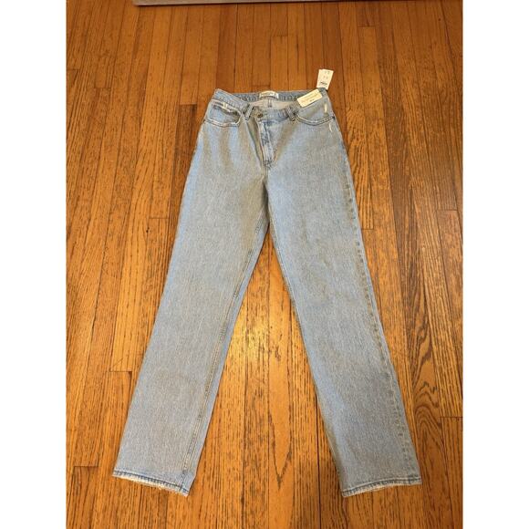 Abercrombie Fitch 90s Straight Ultra High Rise Size US 28 / 6 L Light Wash New - Picture 5 of 10